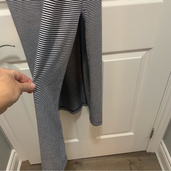 Women’s GAP black and white striped Maxi dress size medium - Picture 2 of 4